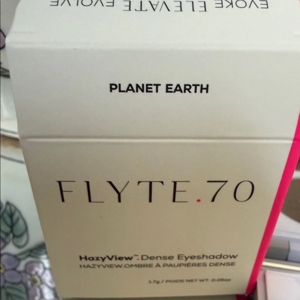 FLYTE.70 Planet Earth Hazyview Eyeshadow New